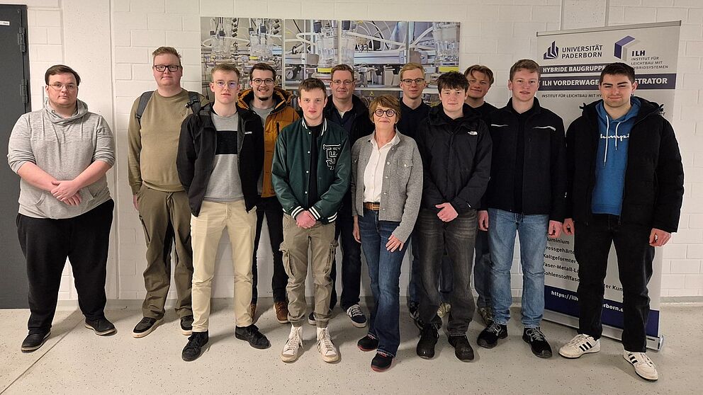 Die Gruppe wird von Frau Dr. Flöing-Hering in Empfang genommen